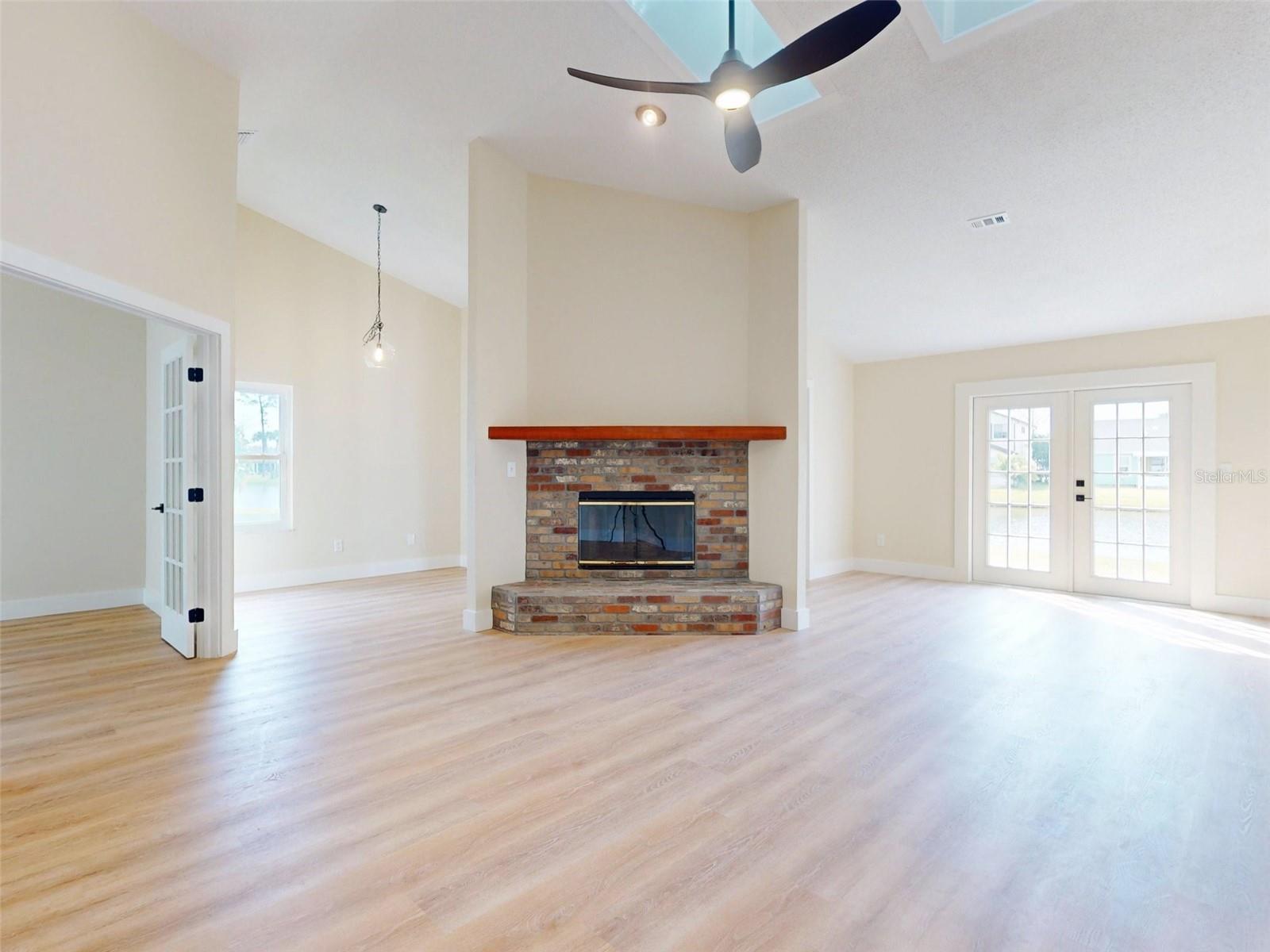 Listing Photo 6