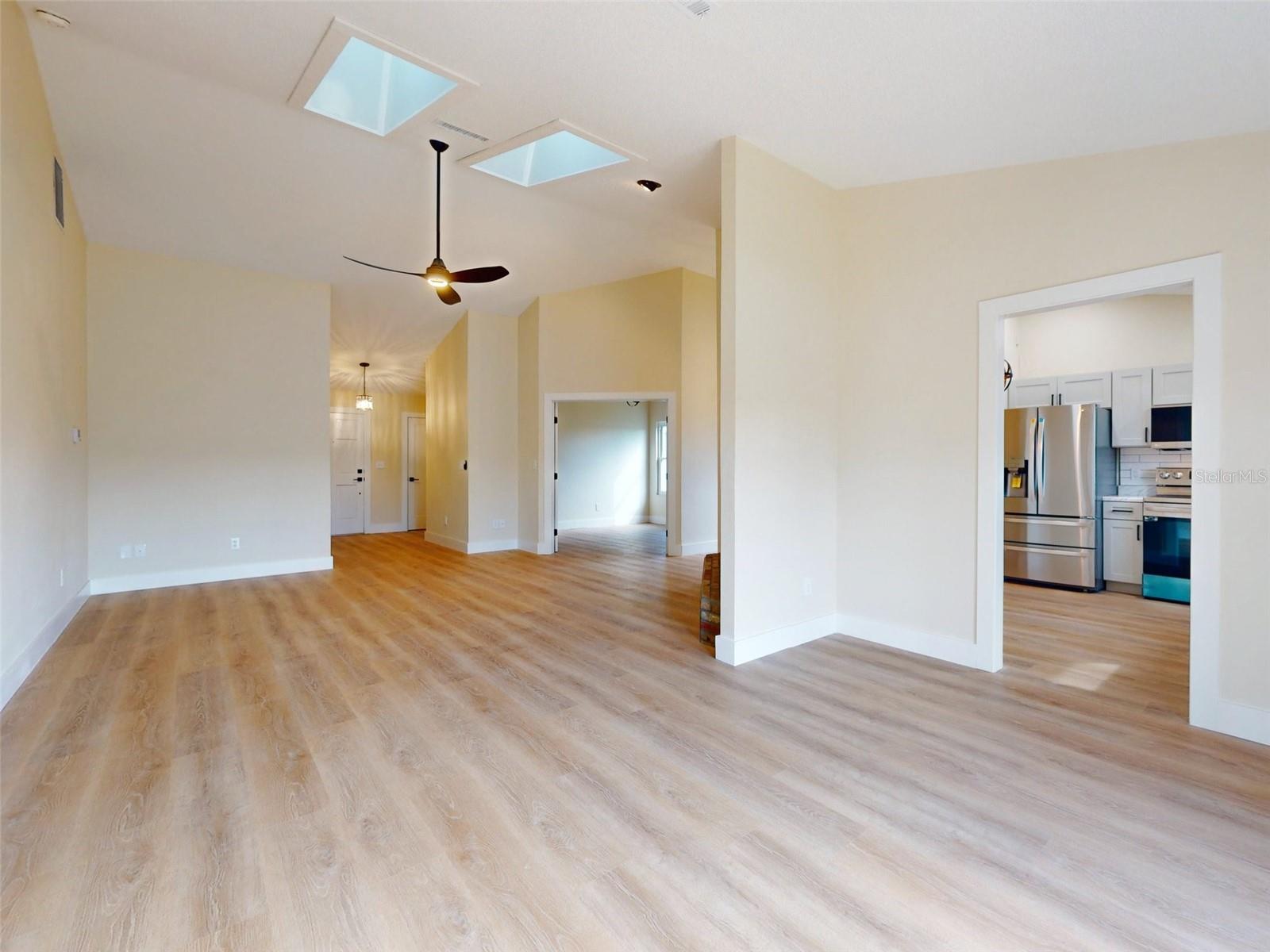 Listing Photo 12