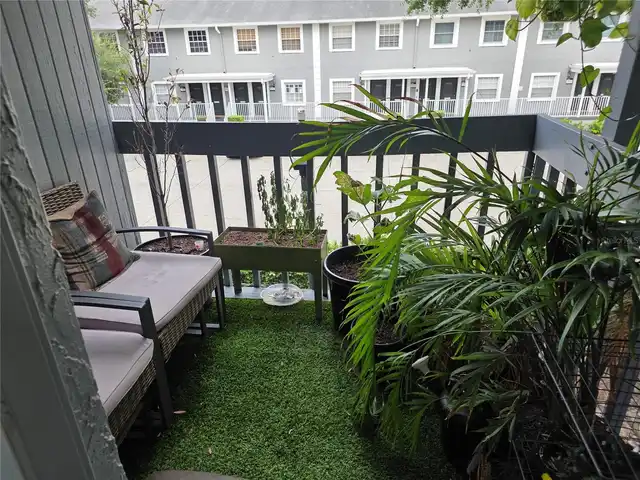 Listing Photo 11