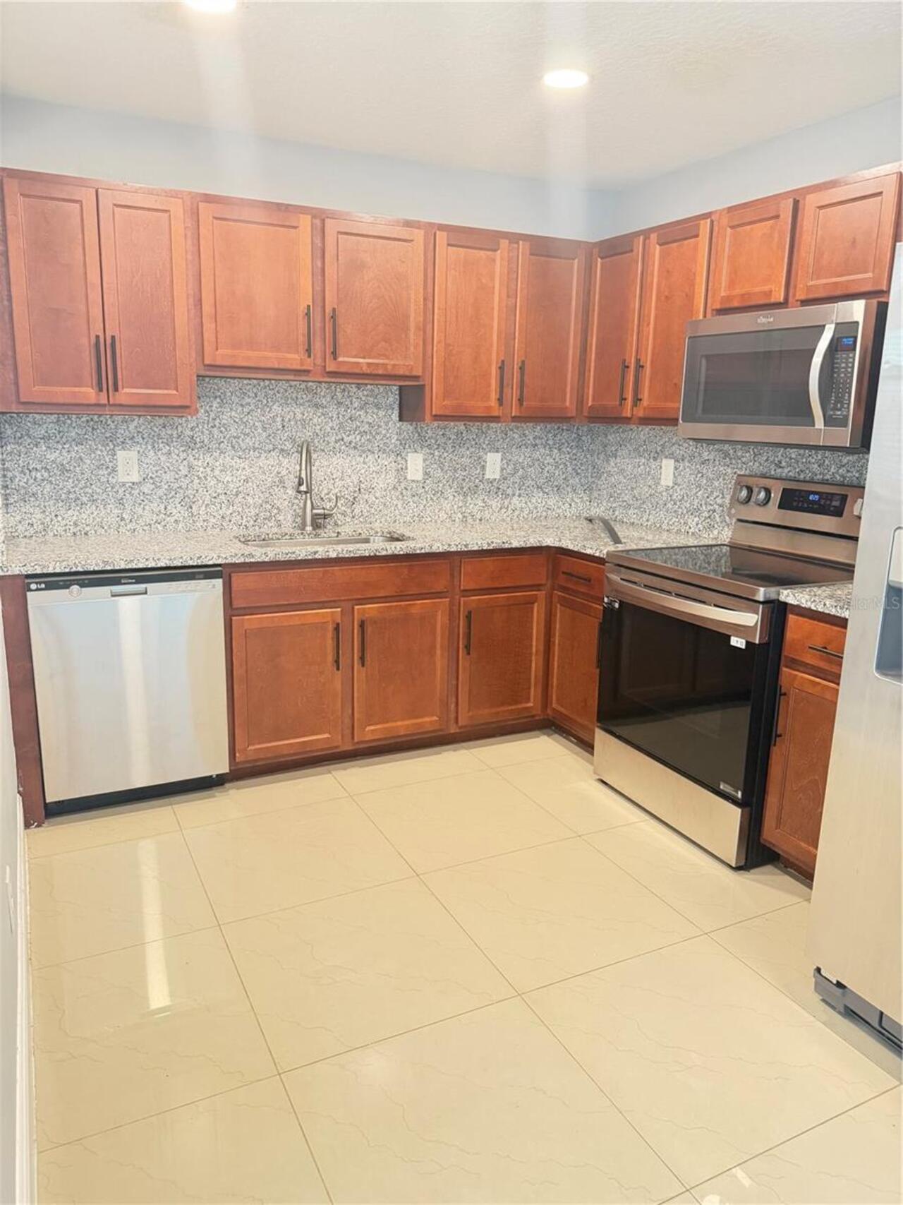 Listing Photo 7