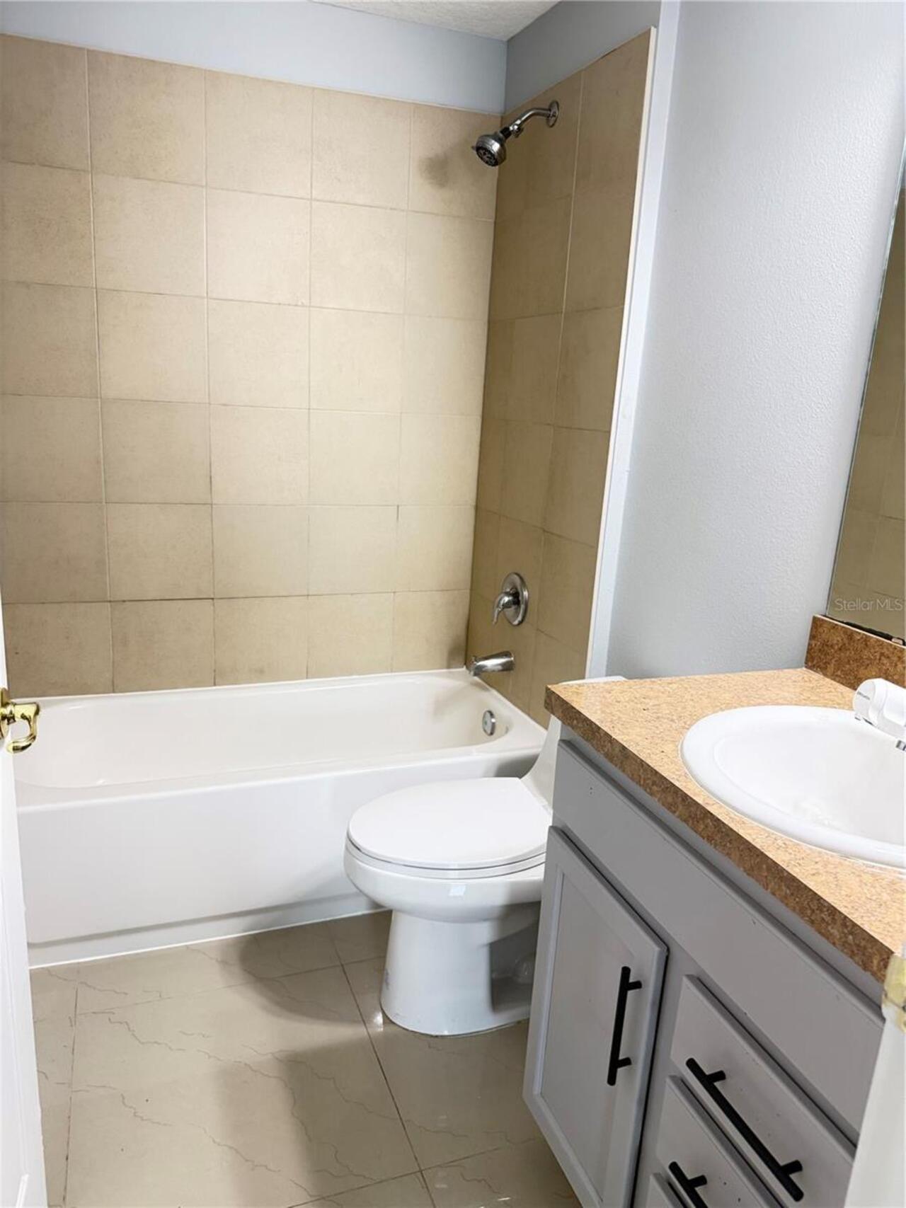 Listing Photo 12