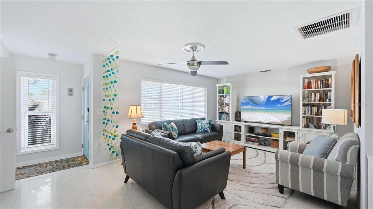 Listing Photo 6