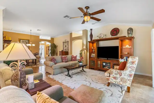 Listing Photo 16