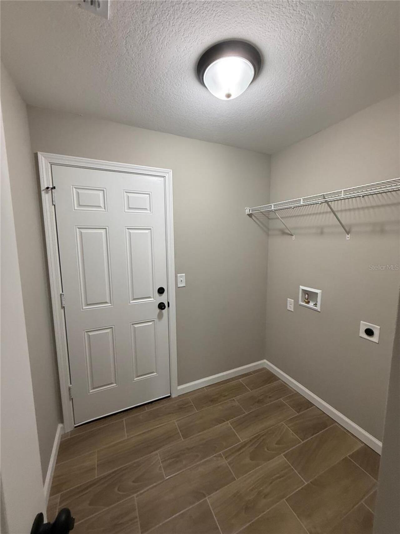 Listing Photo 12