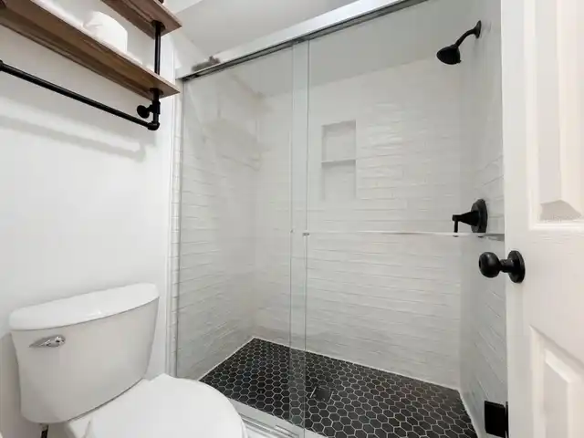 Listing Photo 10