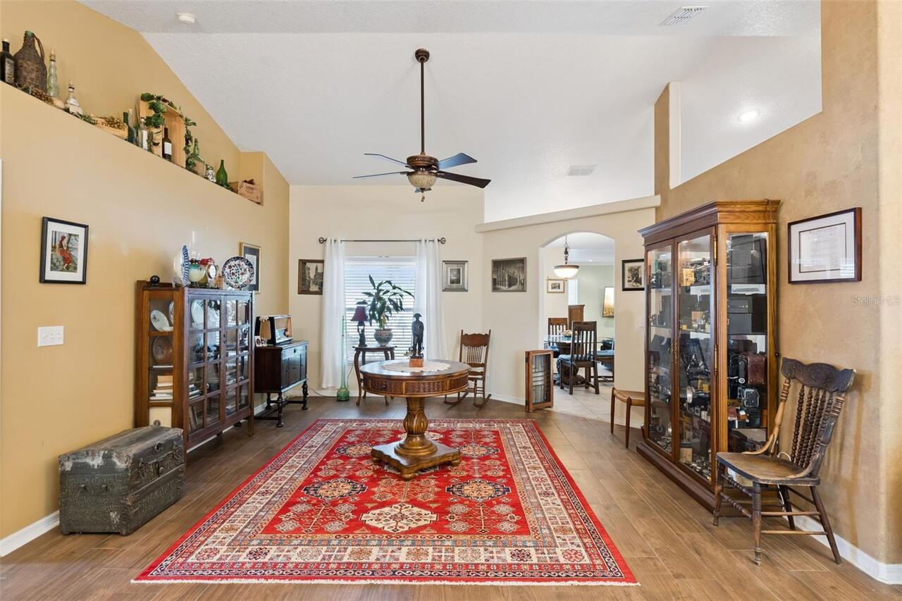 Listing Photo 10
