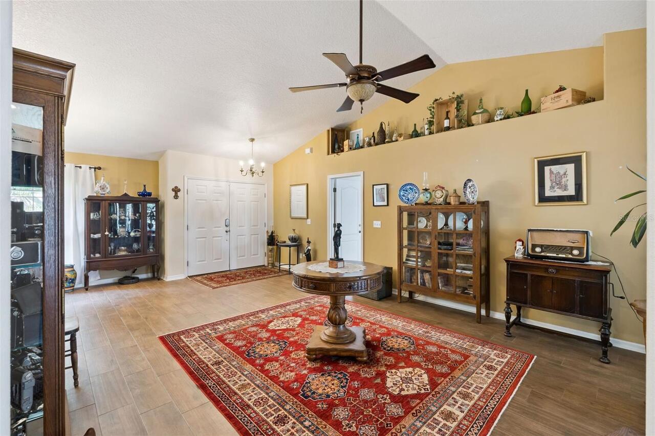 Listing Photo 11