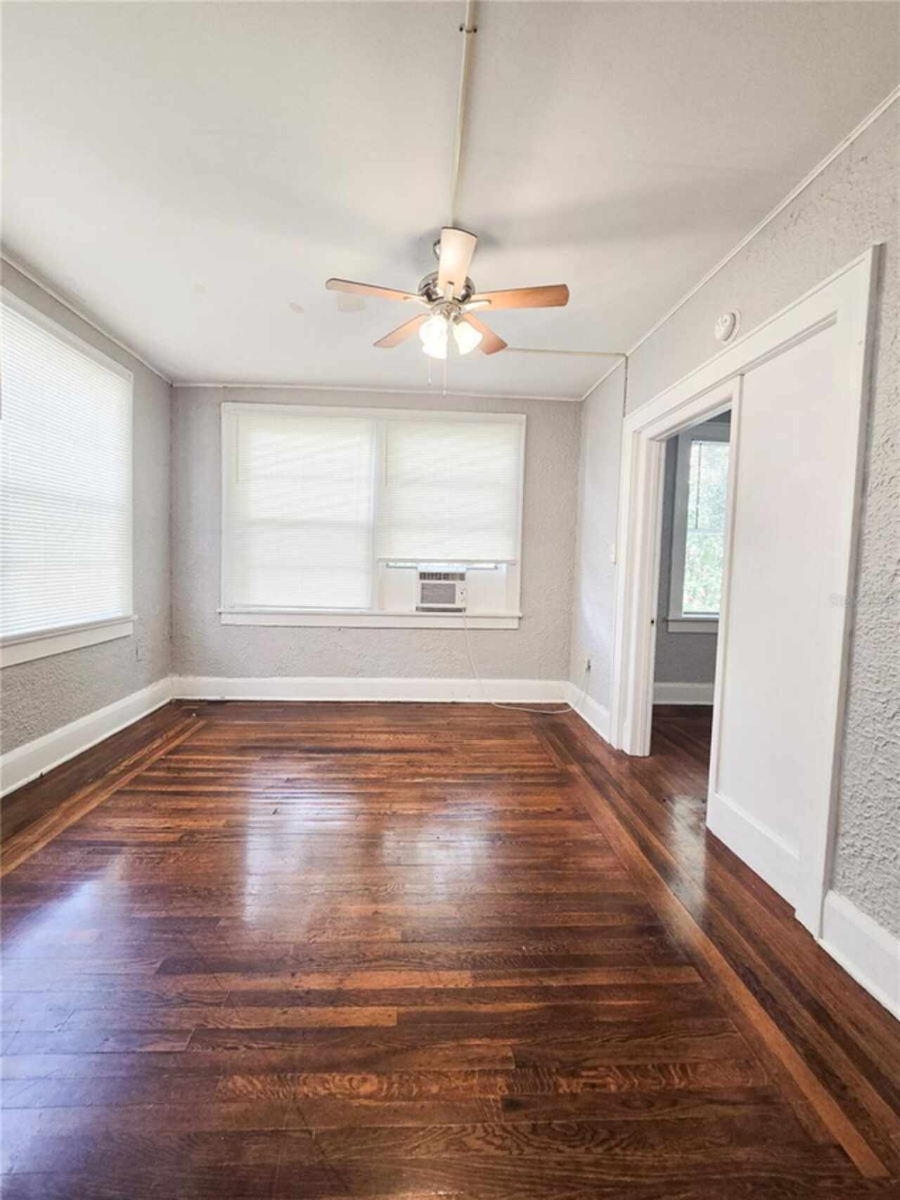 Listing Photo 7