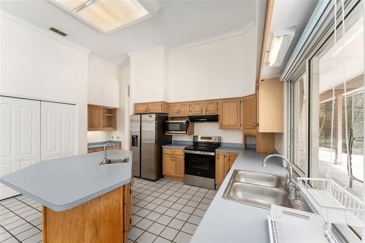 Listing Photo 10