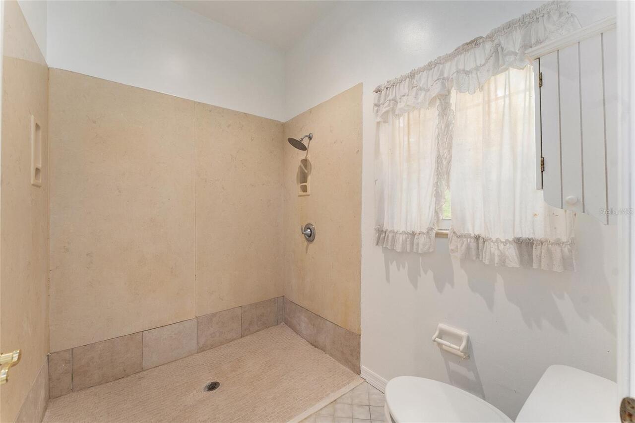 Listing Photo 28