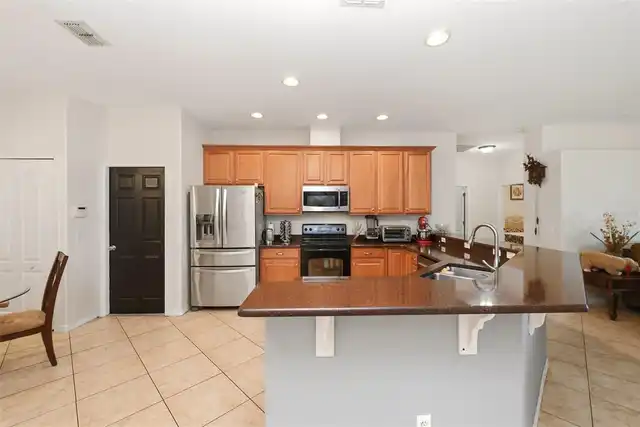 Listing Photo 16