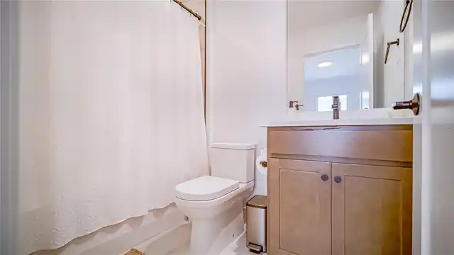 Listing Photo 25