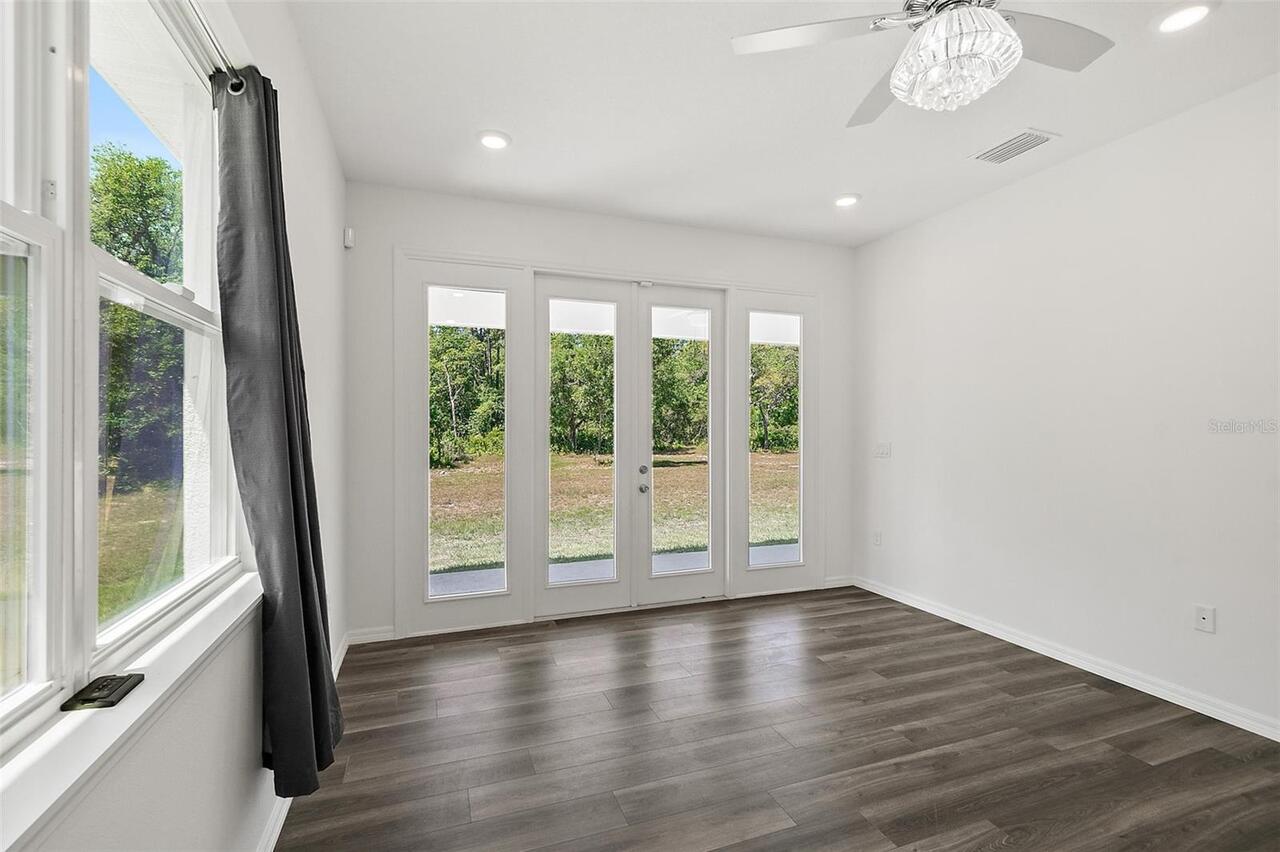 Listing Photo 18