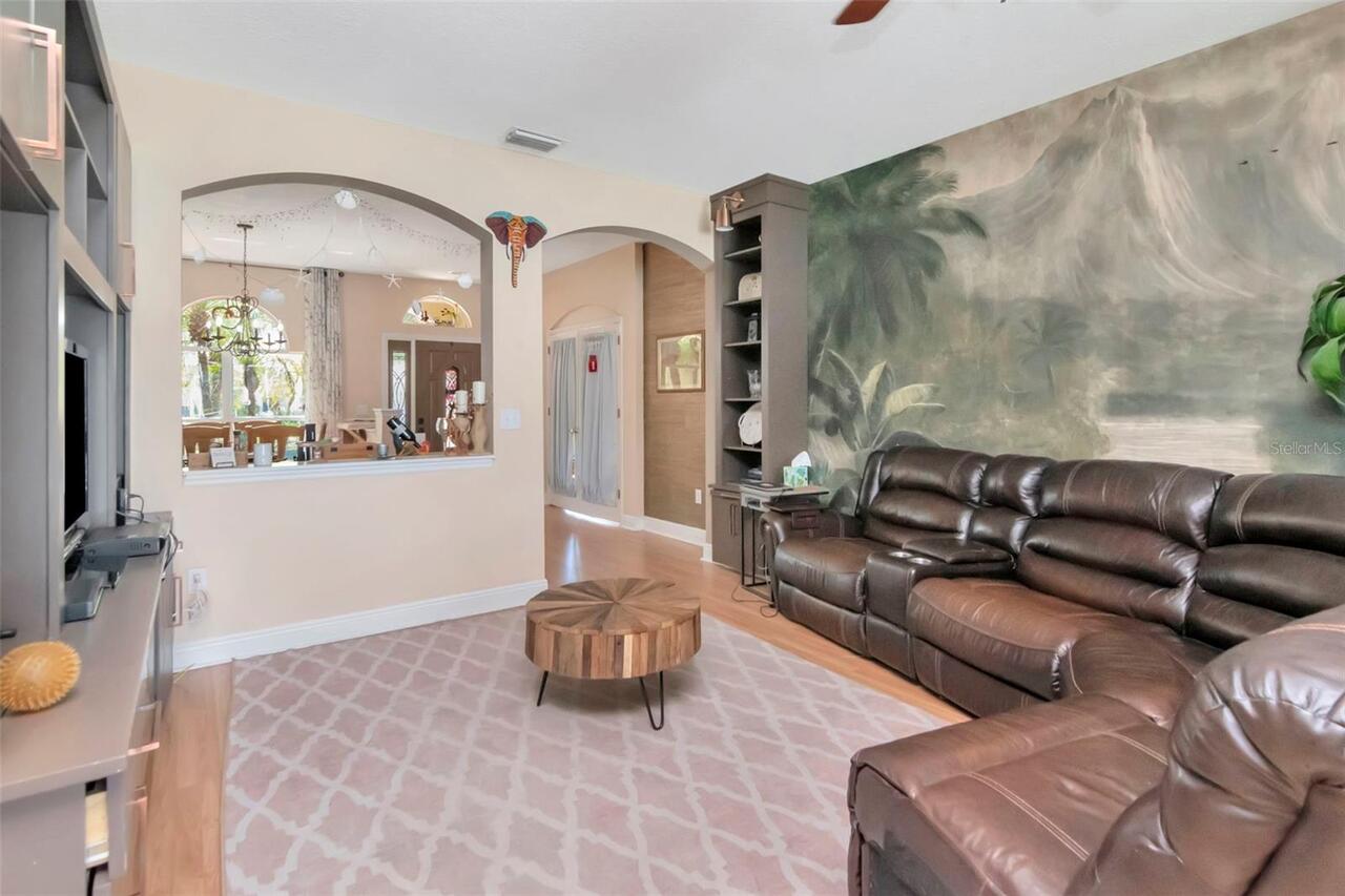 Listing Photo 11