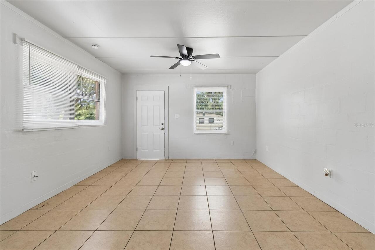 Listing Photo 8