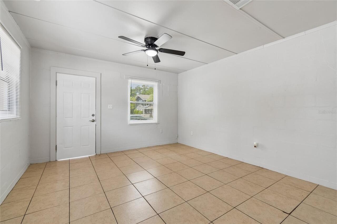 Listing Photo 9