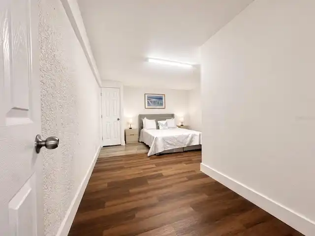 Listing Photo 10