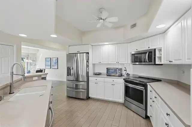 Listing Photo 10