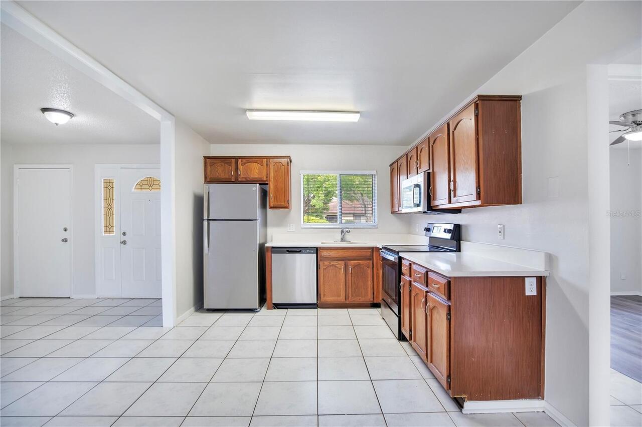 Listing Photo 8