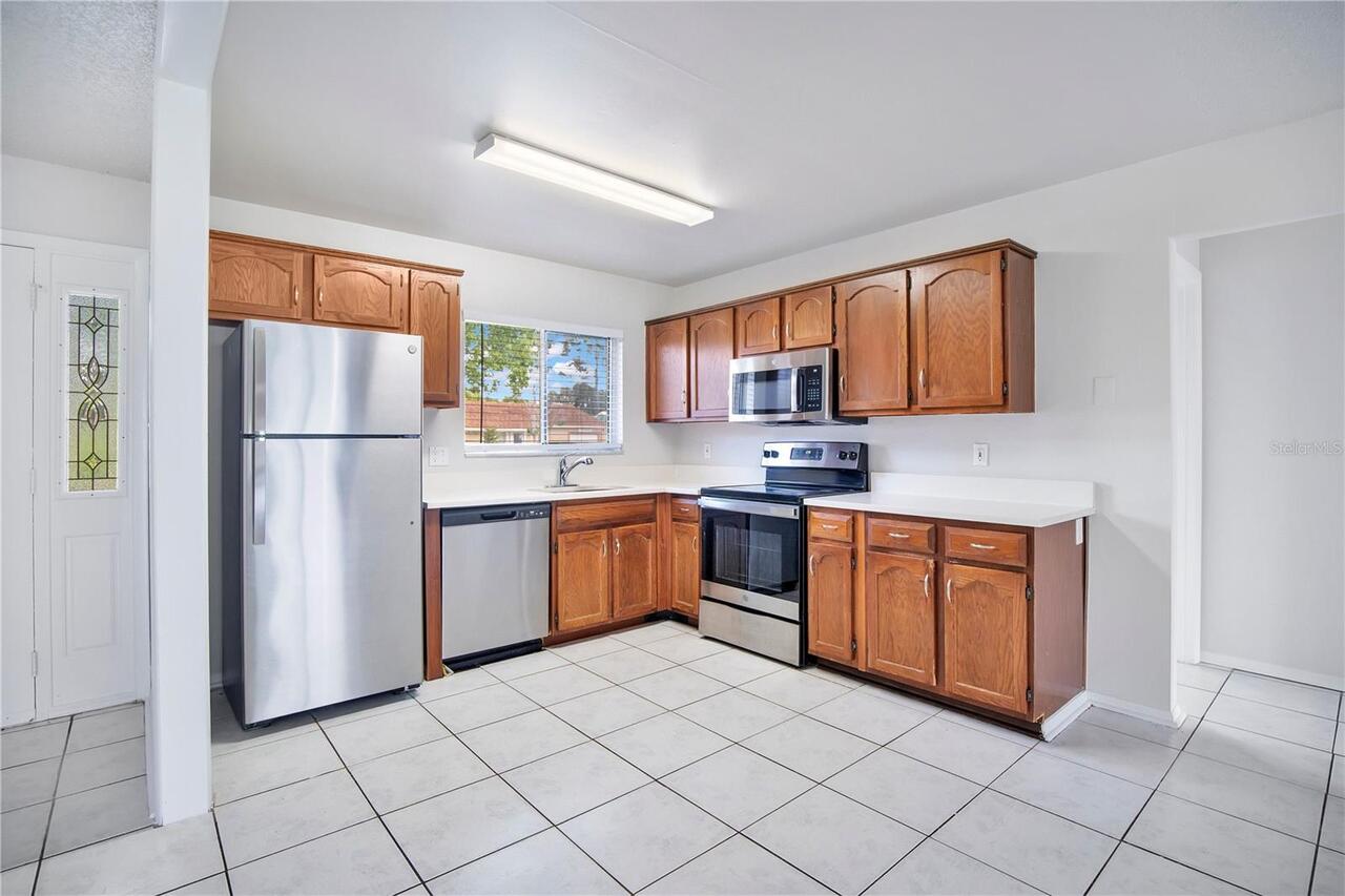 Listing Photo 9