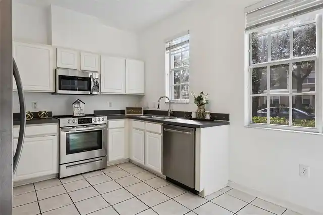 Listing Photo 13