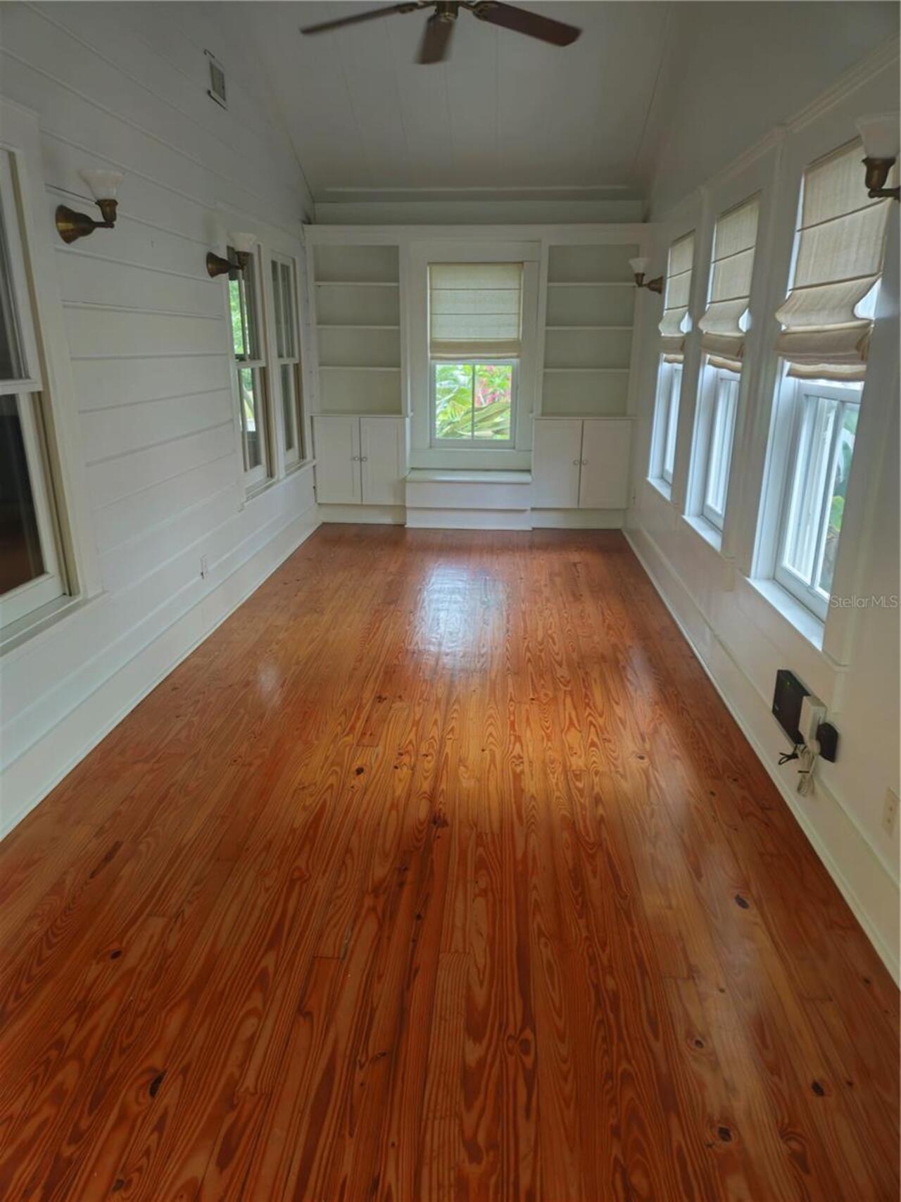 Listing Photo 10