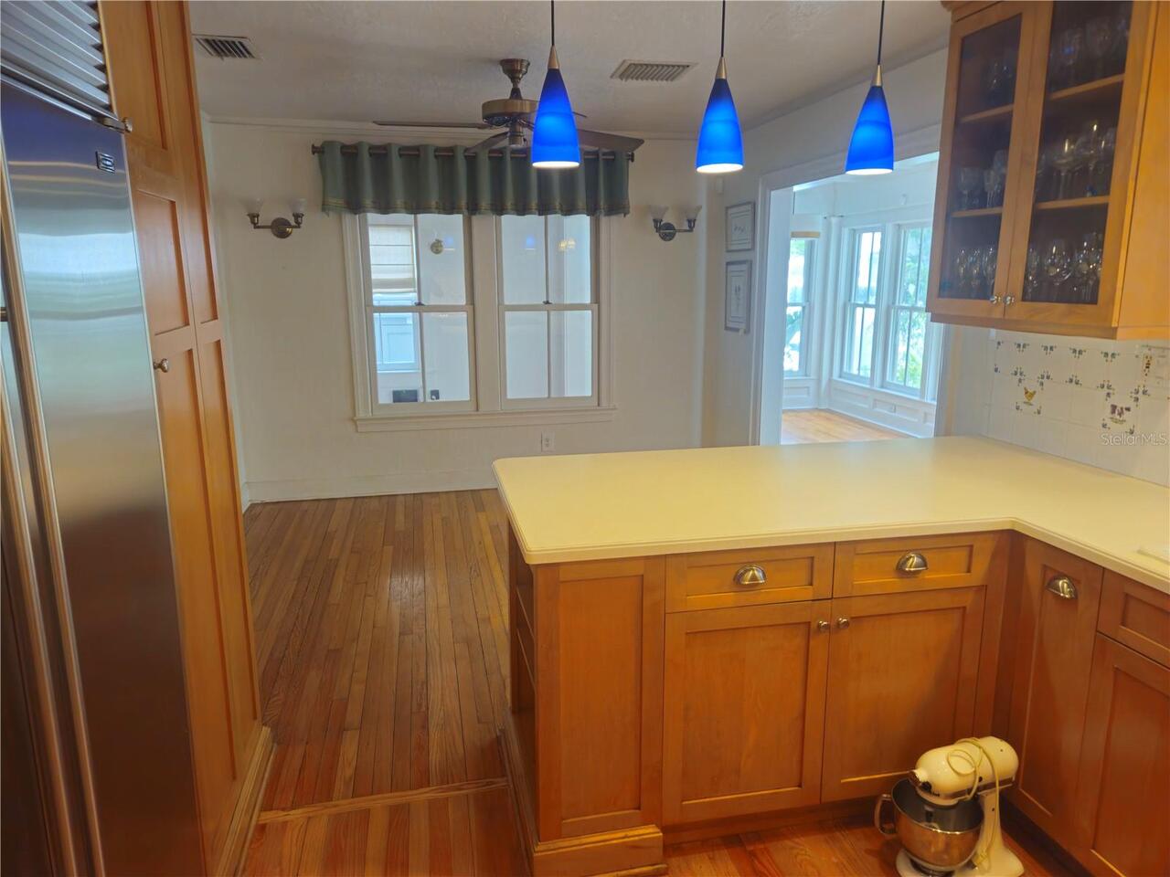 Listing Photo 12