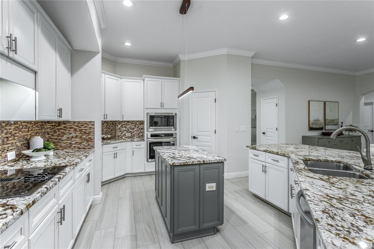 Listing Photo 11
