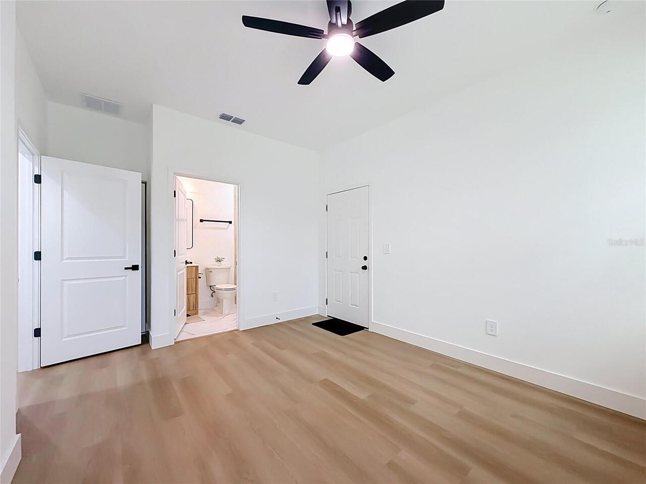 Listing Photo 34