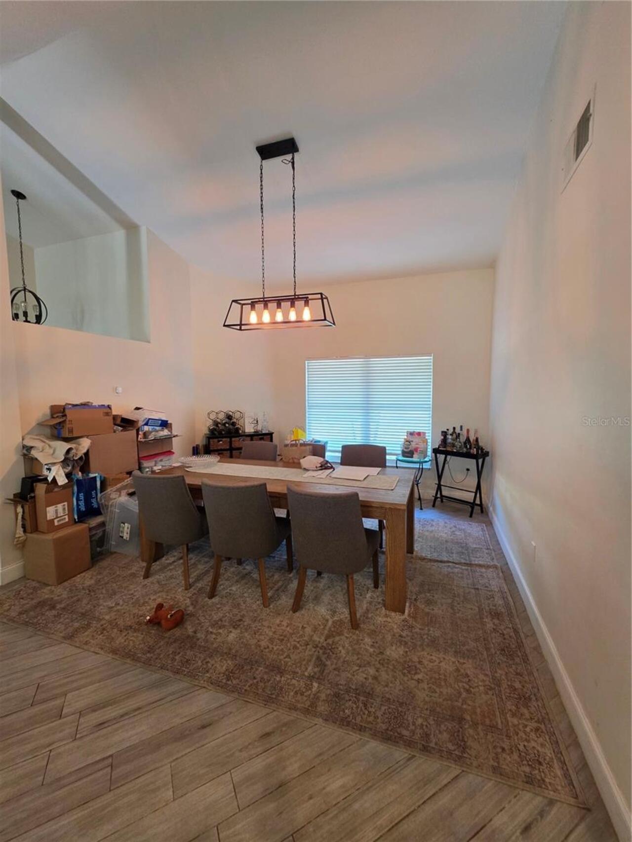 Listing Photo 8