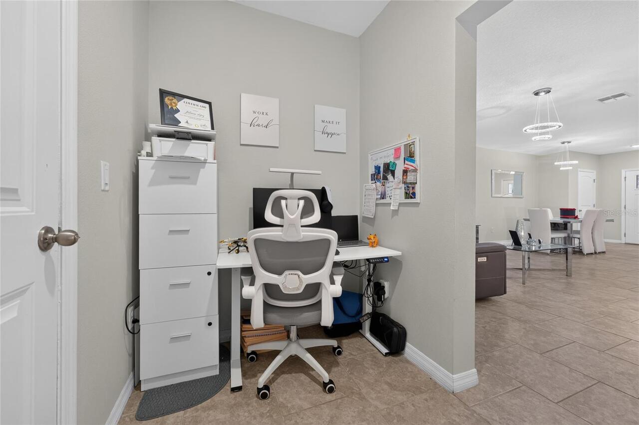 Listing Photo 12