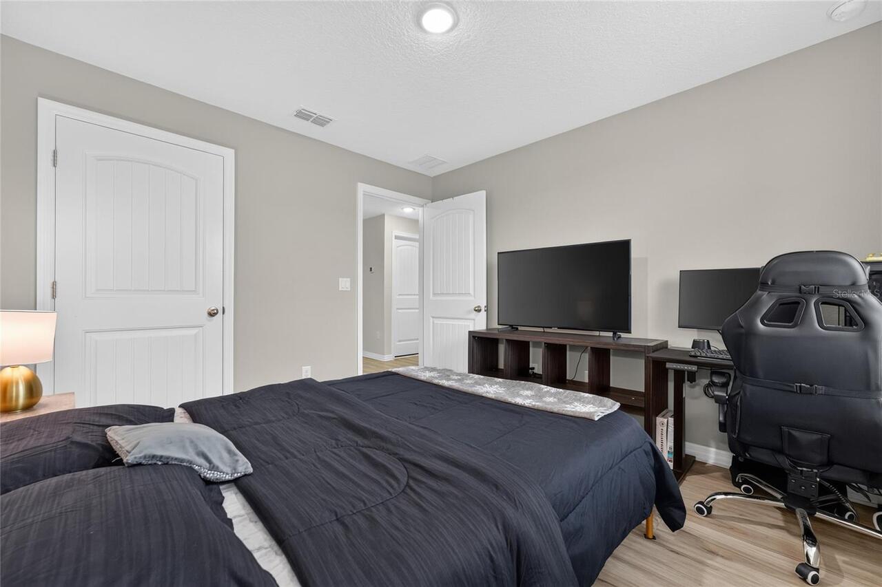 Listing Photo 16
