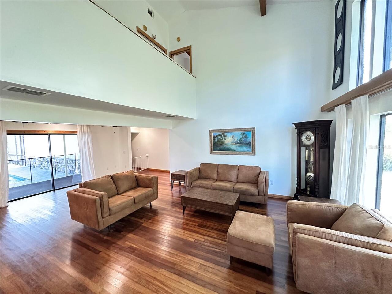 Listing Photo 10