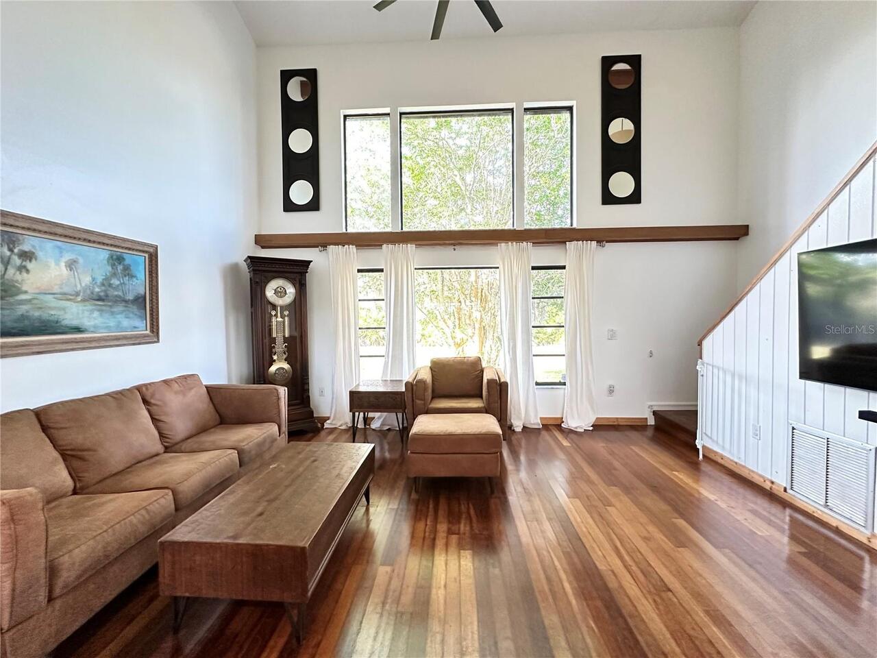 Listing Photo 11