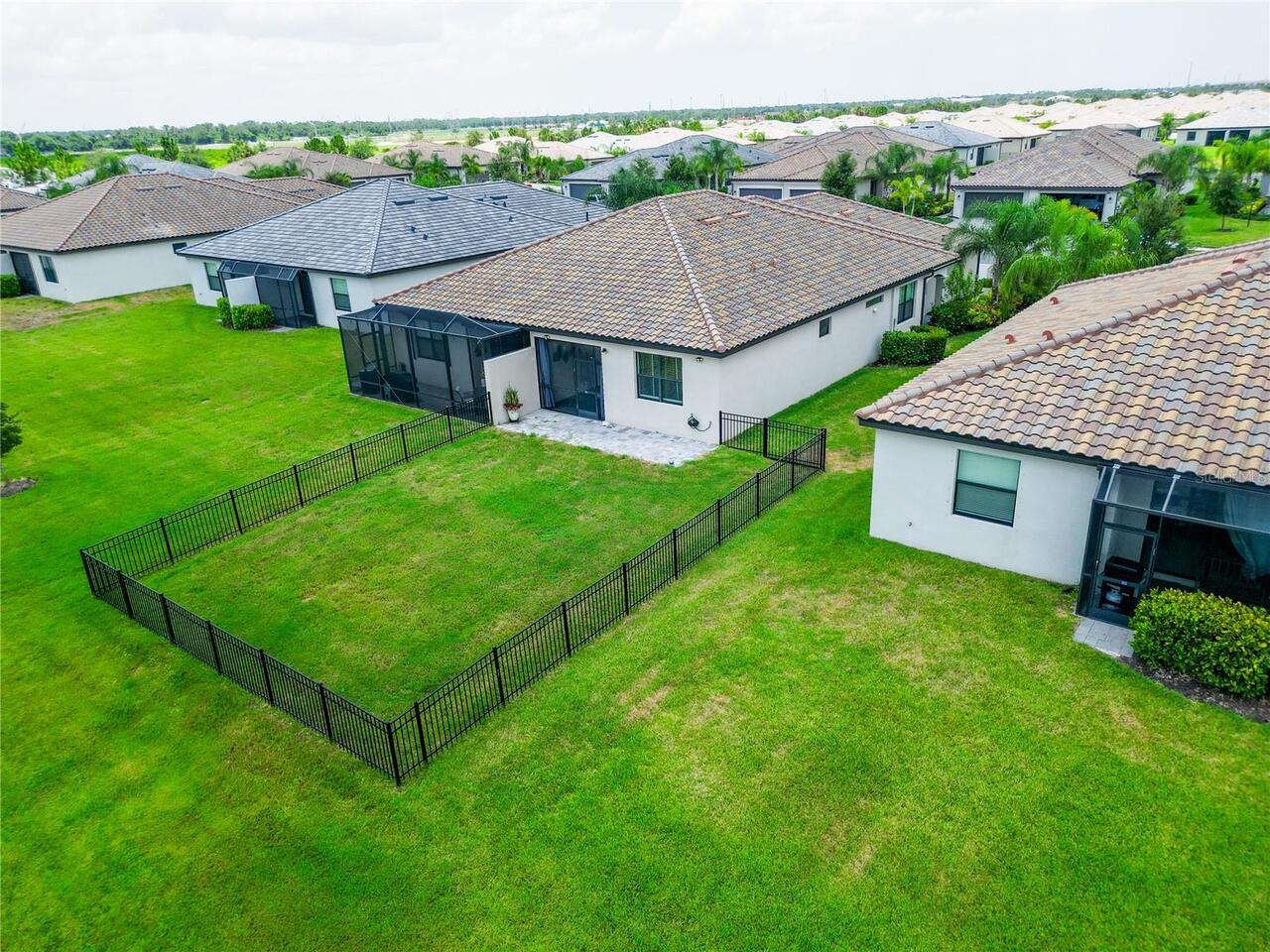 Listing Photo 16