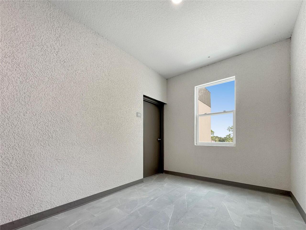 Listing Photo 24