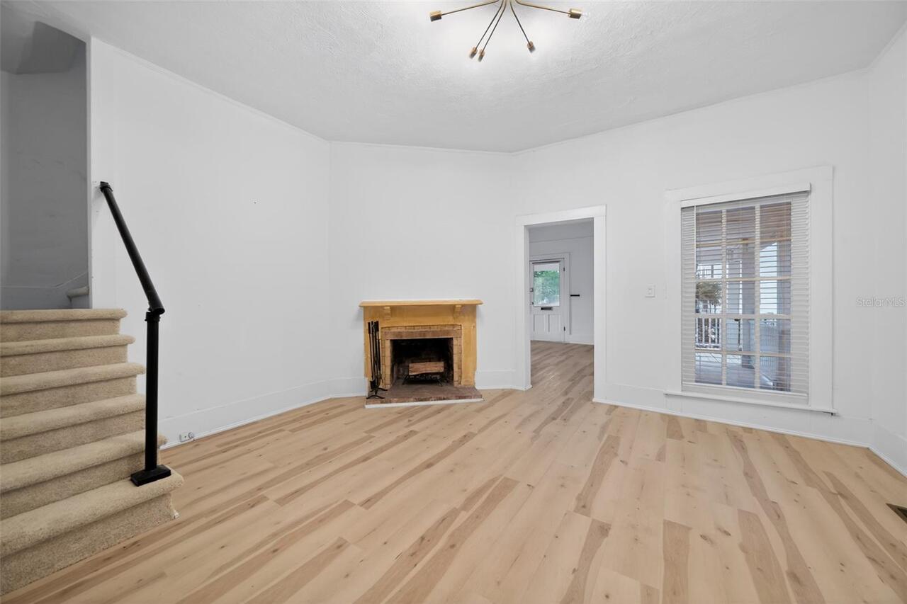 Listing Photo 9