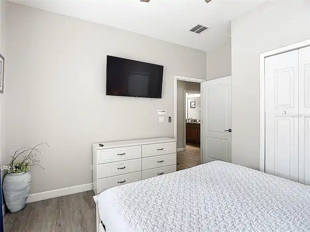 Listing Photo 23