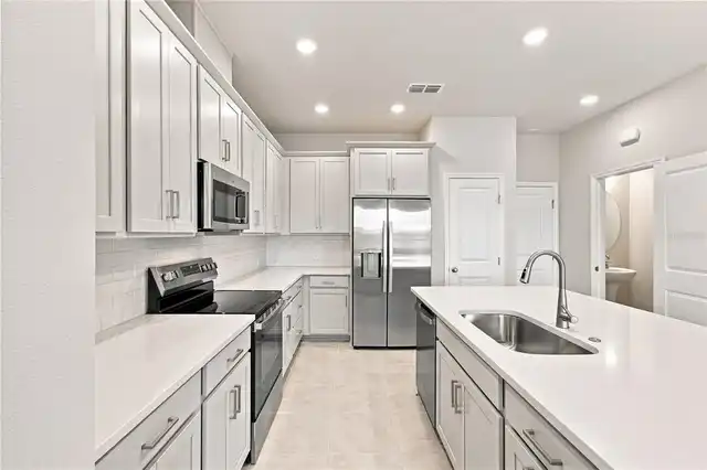 Listing Photo 6