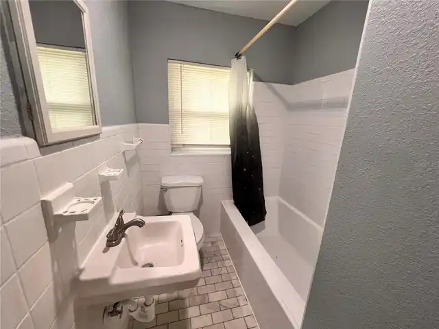 Listing Photo 12