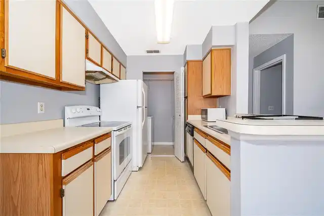 Listing Photo 14