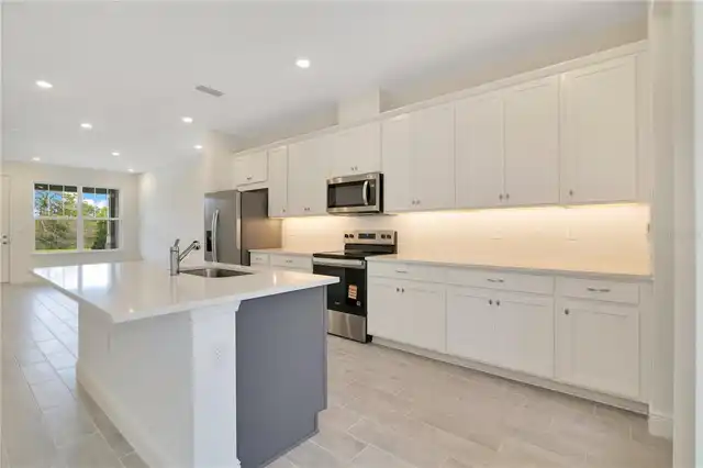 Listing Photo 8