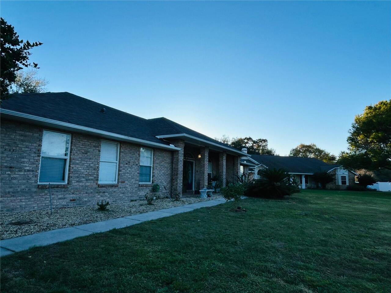 Listing Photo 16