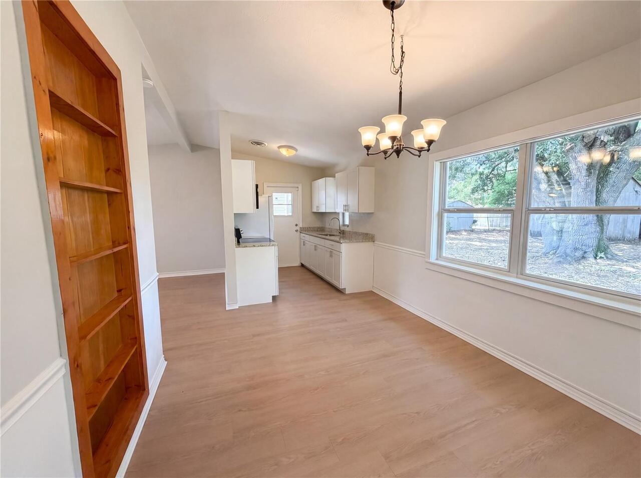 Listing Photo 10