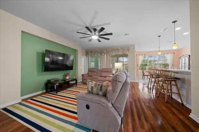 Listing Photo 19