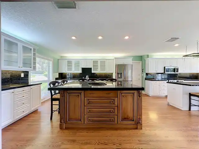 Listing Photo 21