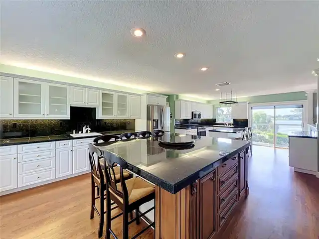 Listing Photo 23