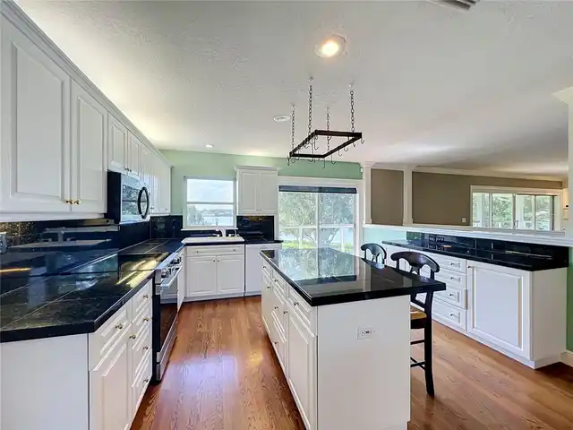 Listing Photo 33
