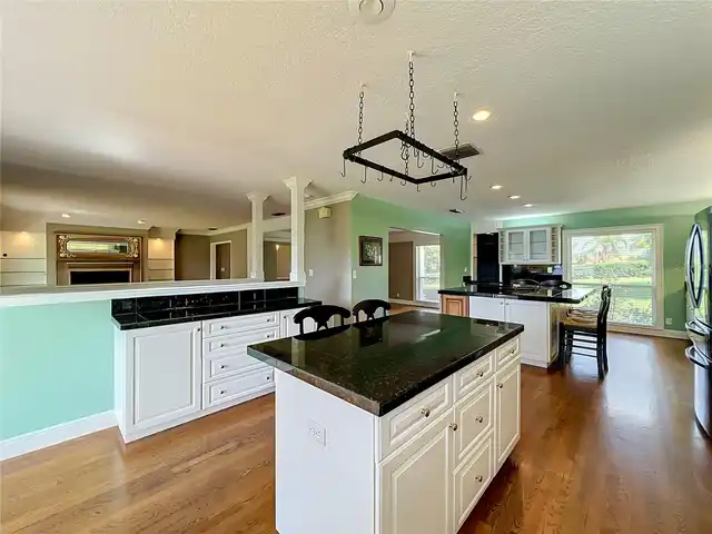 Listing Photo 34