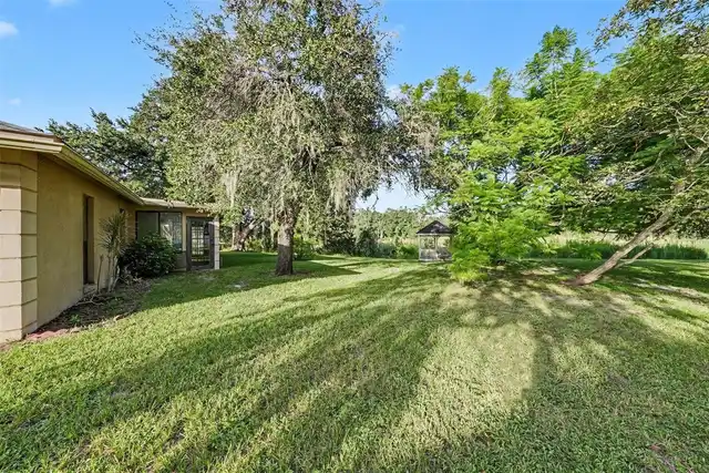 Listing Photo 14